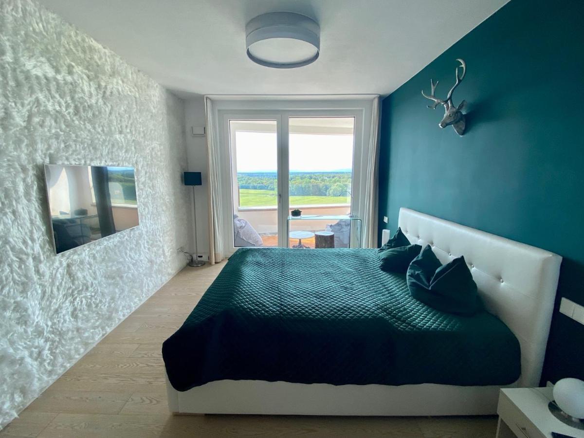 Alpen-Panorama Suite - Einzigartige Privatsuite Hoch Ueber Muenchen, 12Tes Og, Alpenblick, Loggia, Whirlpool, 15 Minuten Zum Zentrum, Ruhe Und Erholung In Der Stadt Muenchen Fuer Privat Und Geschaeftlich Reisende מראה חיצוני תמונה