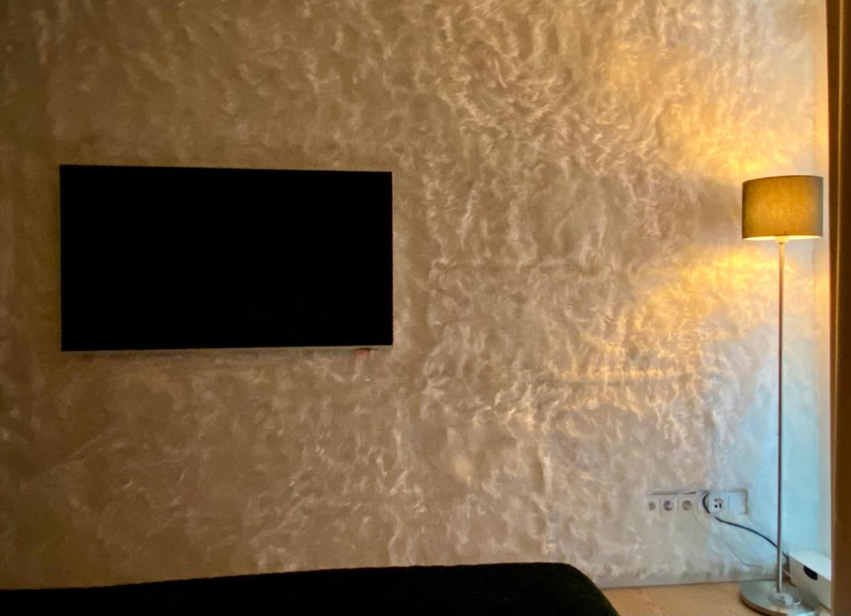 Alpen-Panorama Suite - Einzigartige Privatsuite Hoch Ueber Muenchen, 12Tes Og, Alpenblick, Loggia, Whirlpool, 15 Minuten Zum Zentrum, Ruhe Und Erholung In Der Stadt Muenchen Fuer Privat Und Geschaeftlich Reisende מראה חיצוני תמונה