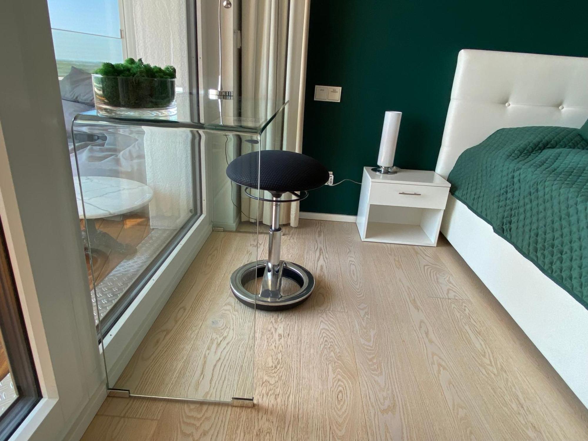 Alpen-Panorama Suite - Einzigartige Privatsuite Hoch Ueber Muenchen, 12Tes Og, Alpenblick, Loggia, Whirlpool, 15 Minuten Zum Zentrum, Ruhe Und Erholung In Der Stadt Muenchen Fuer Privat Und Geschaeftlich Reisende מראה חיצוני תמונה