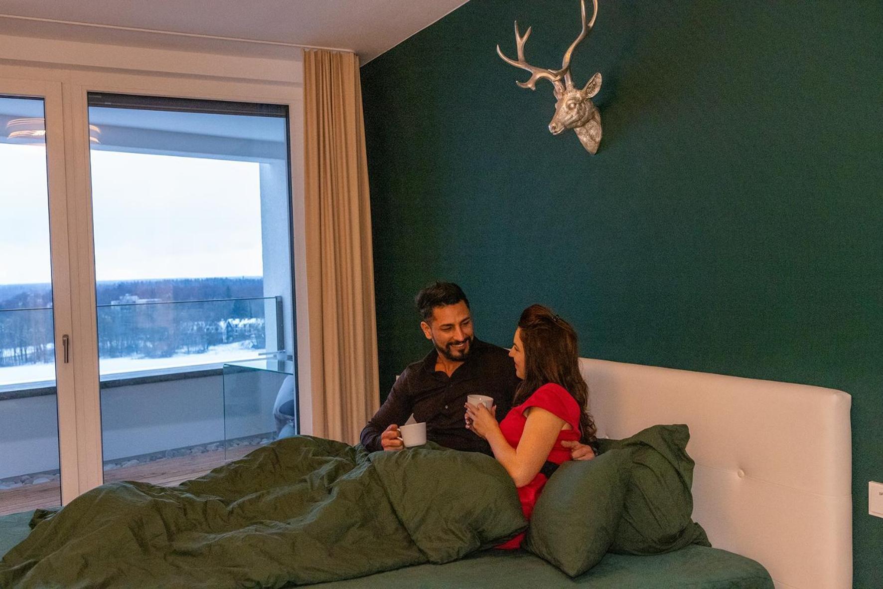 Alpen-Panorama Suite - Einzigartige Privatsuite Hoch Ueber Muenchen, 12Tes Og, Alpenblick, Loggia, Whirlpool, 15 Minuten Zum Zentrum, Ruhe Und Erholung In Der Stadt Muenchen Fuer Privat Und Geschaeftlich Reisende מראה חיצוני תמונה