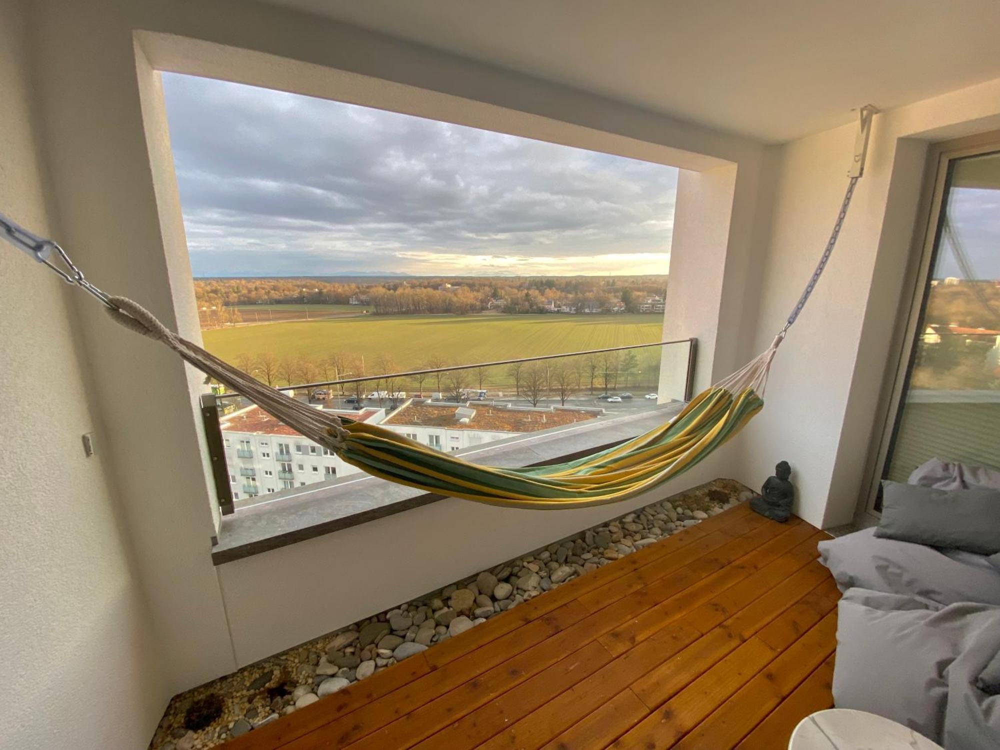 Alpen-Panorama Suite - Einzigartige Privatsuite Hoch Ueber Muenchen, 12Tes Og, Alpenblick, Loggia, Whirlpool, 15 Minuten Zum Zentrum, Ruhe Und Erholung In Der Stadt Muenchen Fuer Privat Und Geschaeftlich Reisende מראה חיצוני תמונה